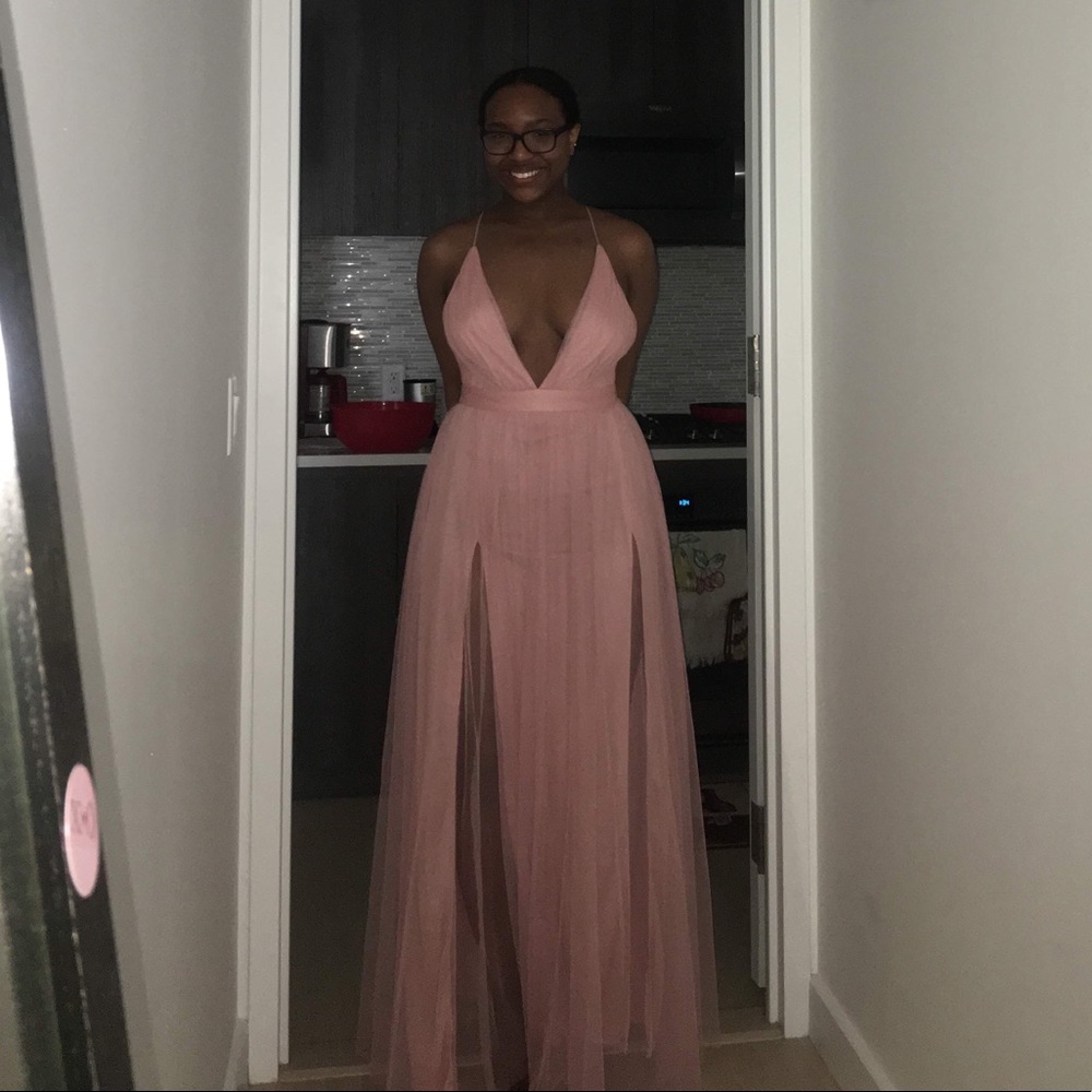 Criss-cross Backless Pink Gown - Picture 2 of 6